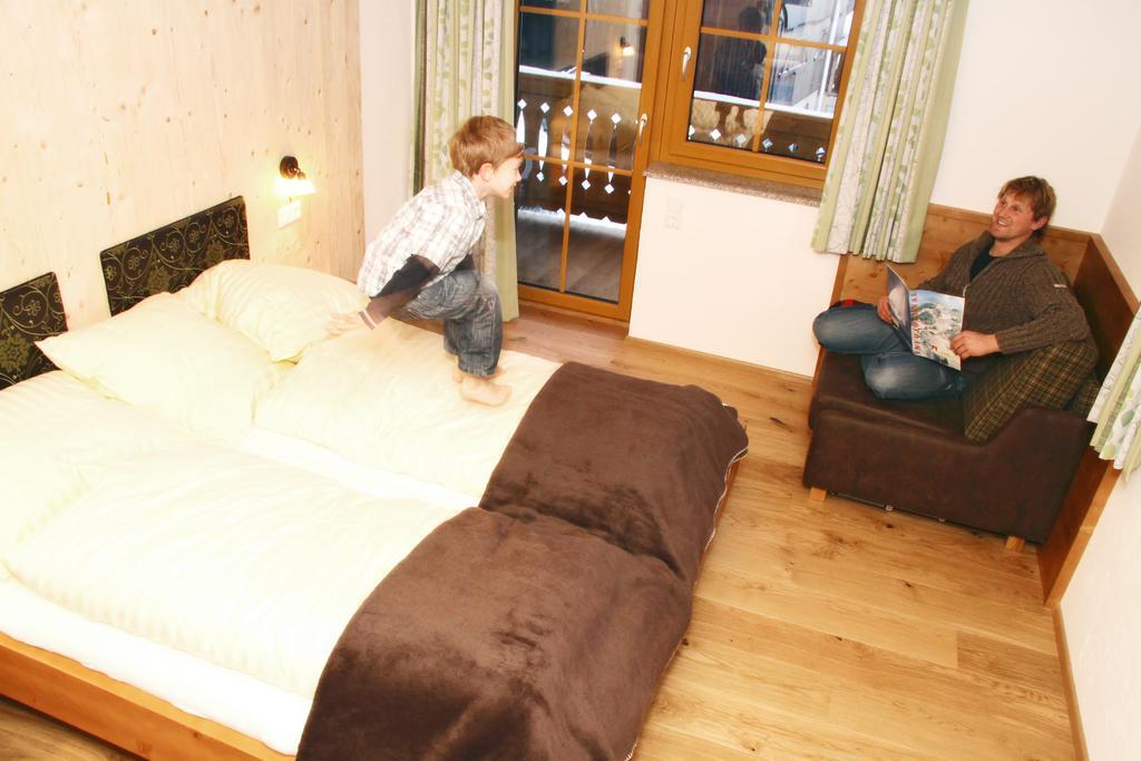 Appartement Familien-Bauernhof Neumoar à Sankt Johann im Pongau Chambre photo
